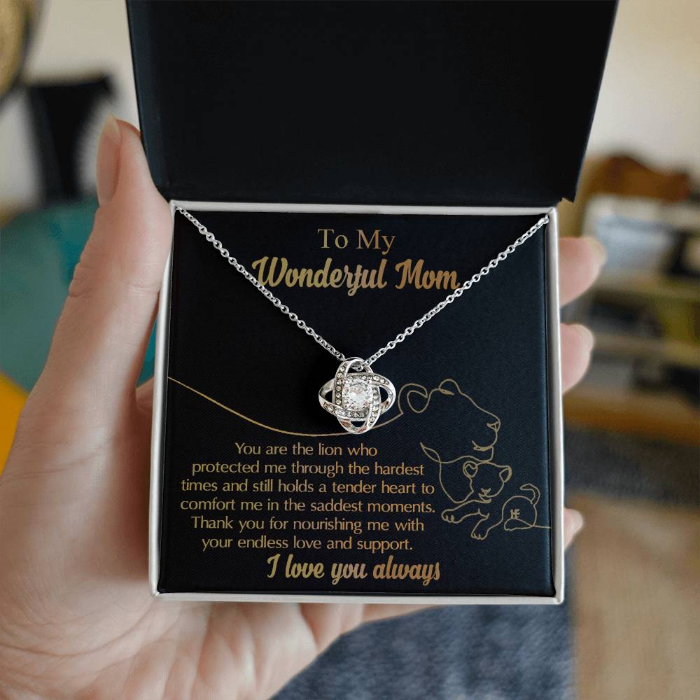 To My wonderful Lion Mom Necklace